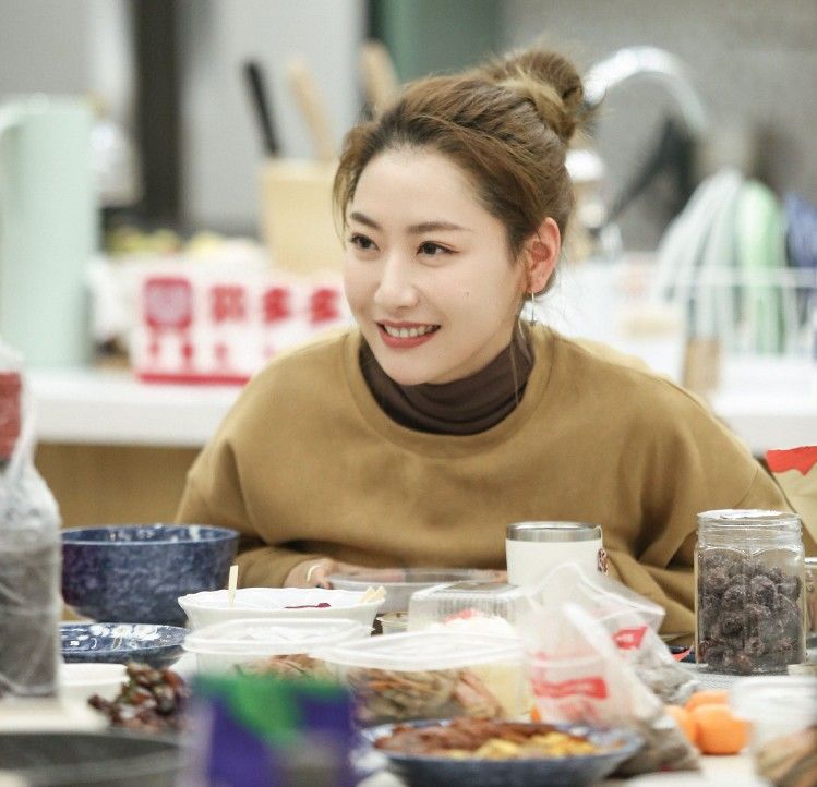 35岁女星白冰登上相亲节目,女生勇敢寻爱,如何让男生建立好感?