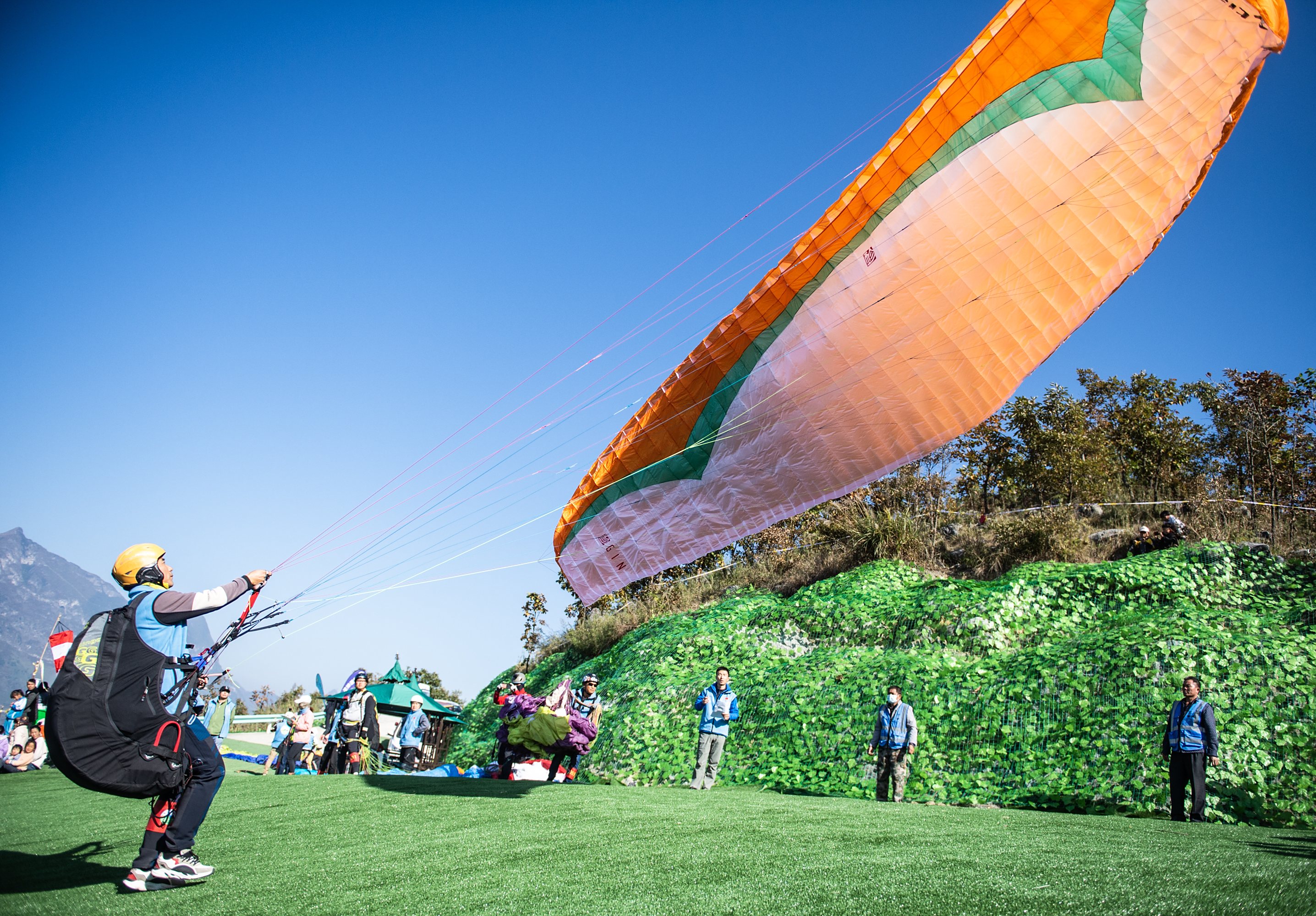 滑翔伞——牂牁江滑翔伞公开赛举行(2)