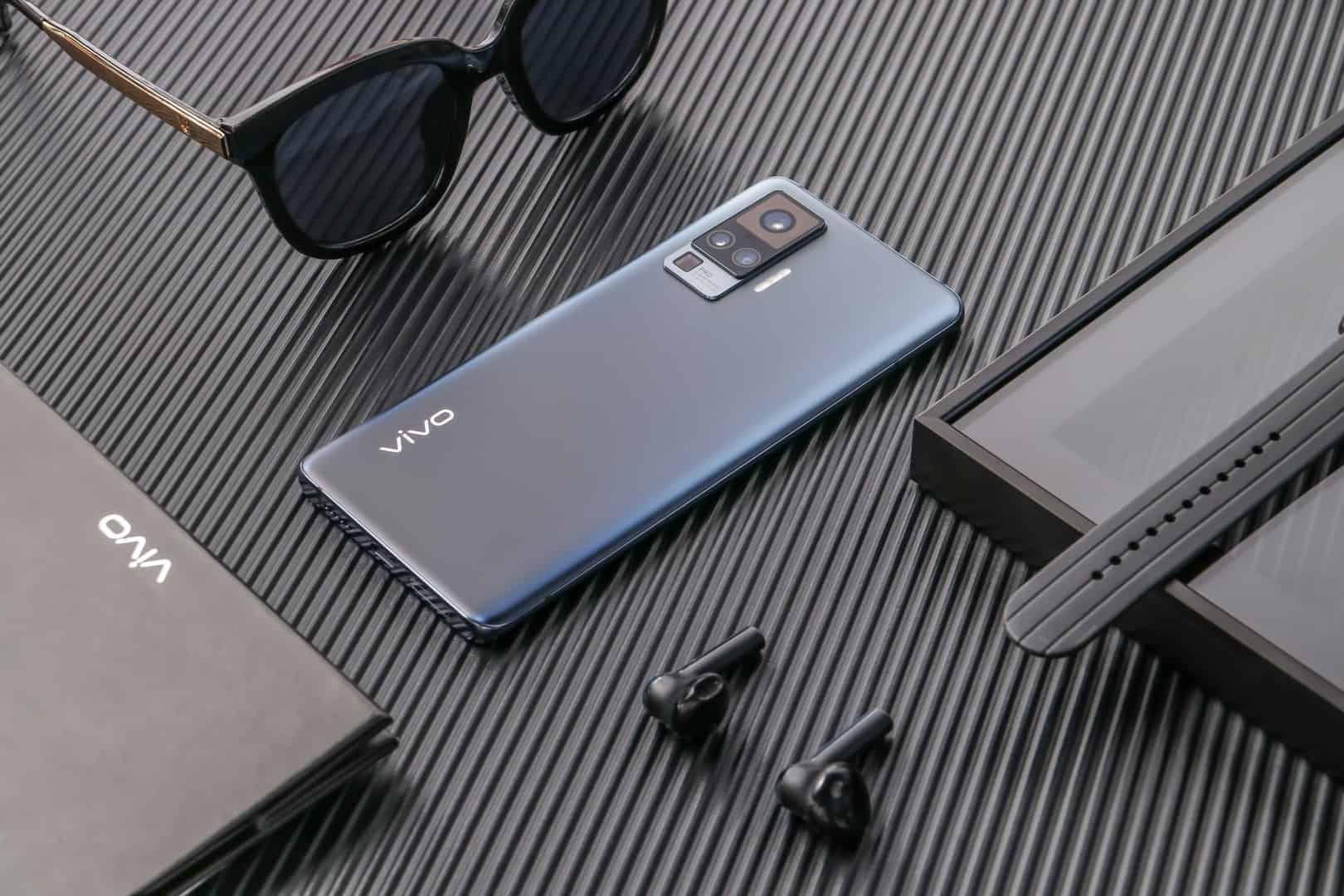 vivo x60系列曝光:首发"超级"芯片,拍照继续升级