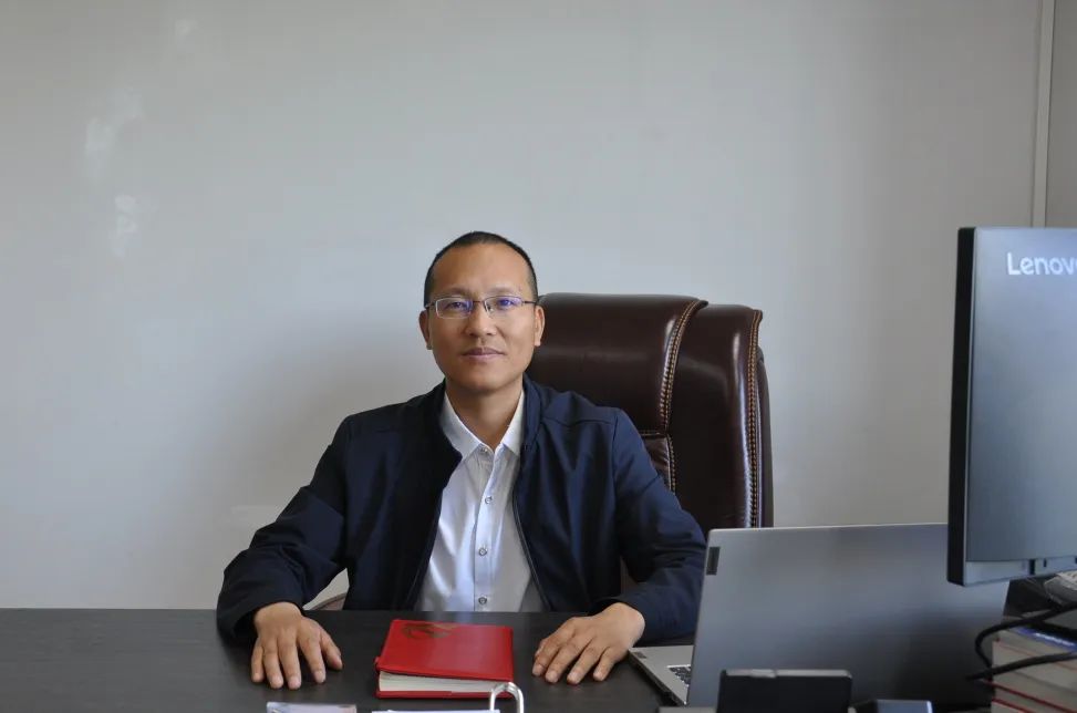 贾海涛,男,群众,现任中国城乡碧水源设计院常务院长,主持和参与了200