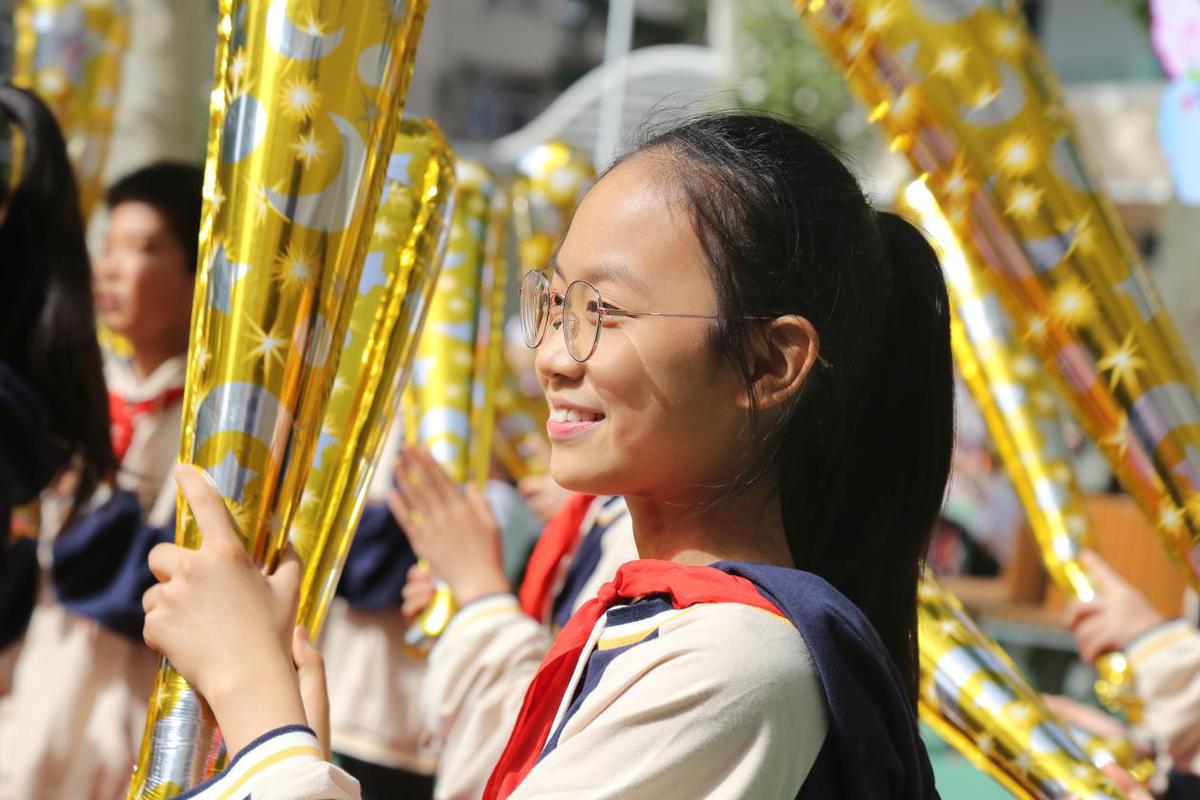 郑州市育华学校怎么样?趣味运动会开幕(图3)