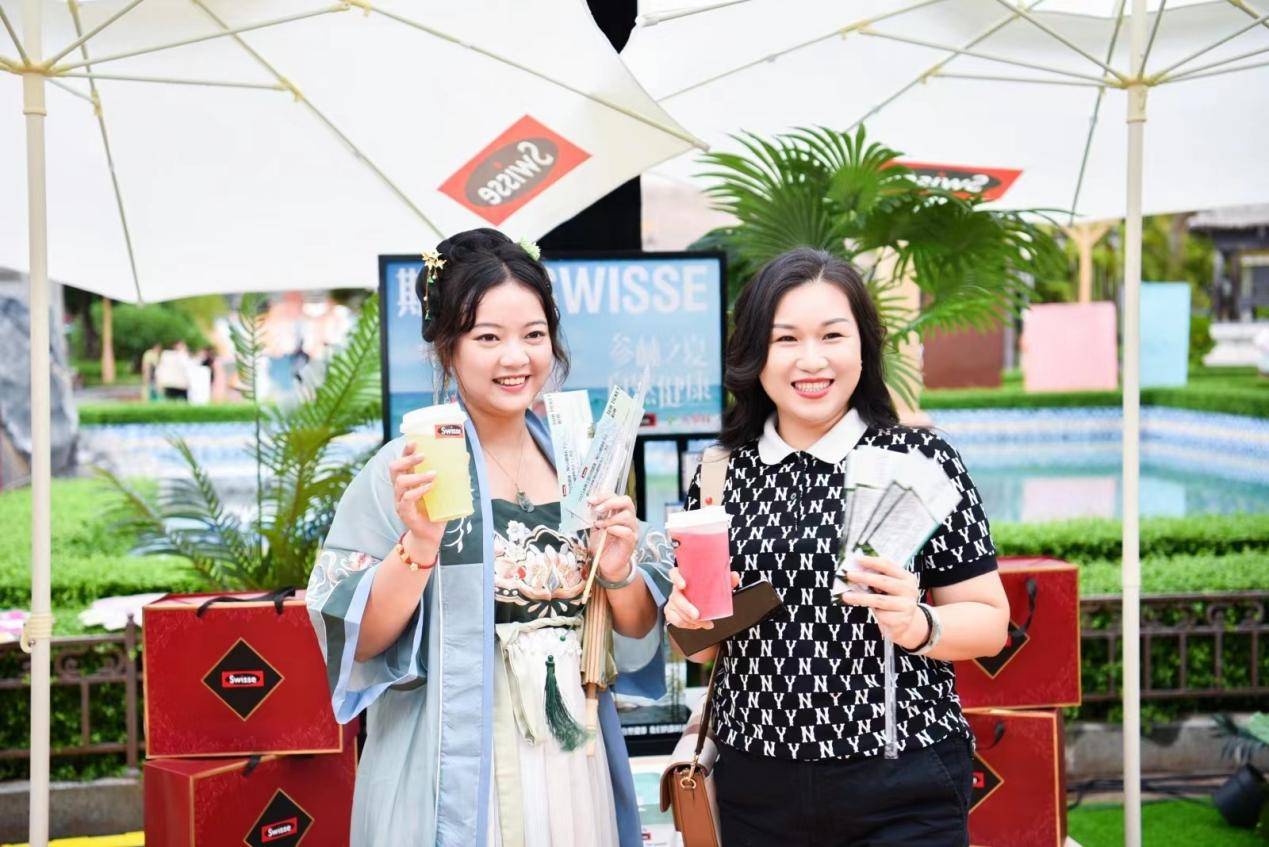 蔡卓妍阿sa空降广西南宁 普及自然健康的新生活方式