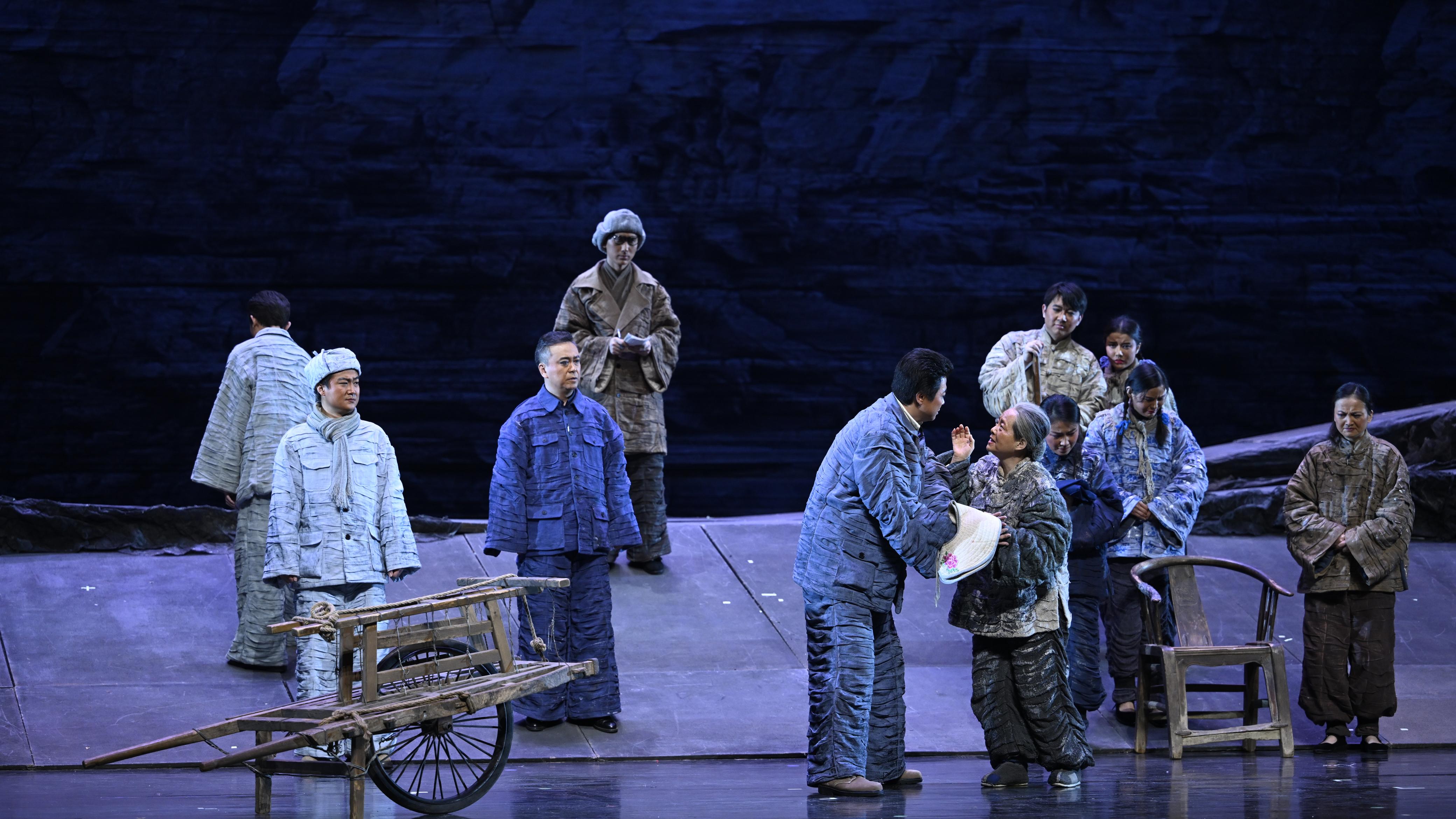 话剧《红旗渠》在濮阳市公演获好评