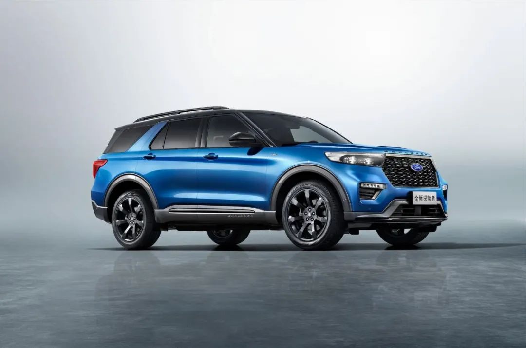 35万能买到的最大suv,凯迪拉克xt6对比福特探险者