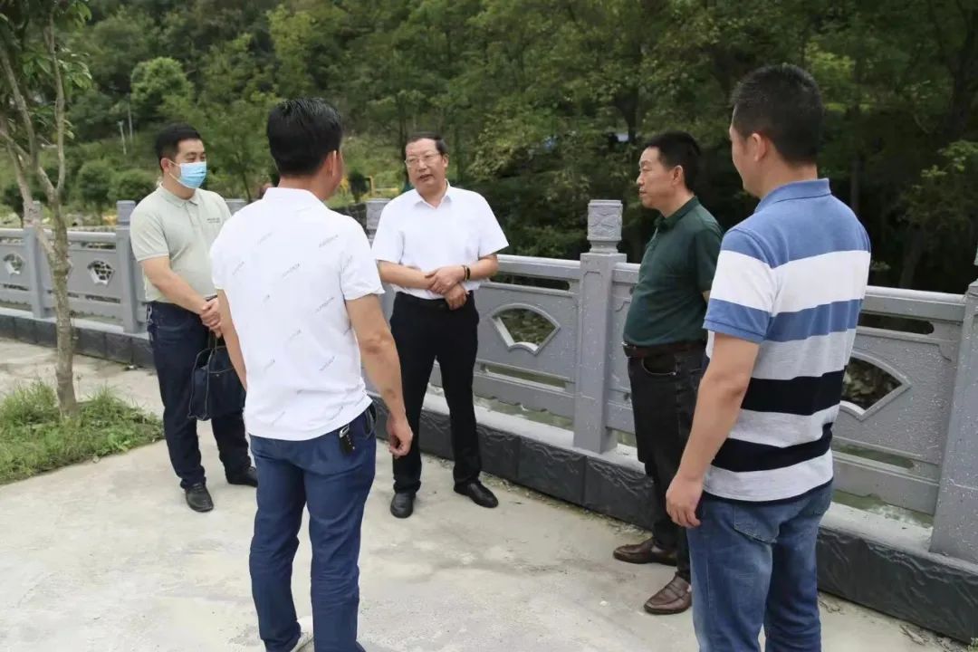 张宗富到吉河坝社区调研巩固拓展脱贫攻坚成果同乡村振兴有效衔接工作