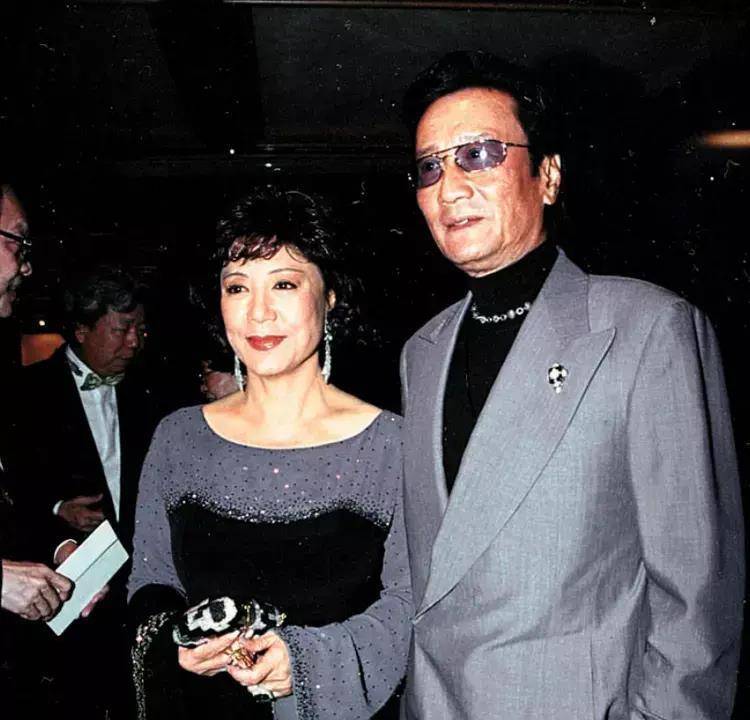 相差49岁的爷孙恋:谢贤养了12年的coco,分手后如今怎样了?