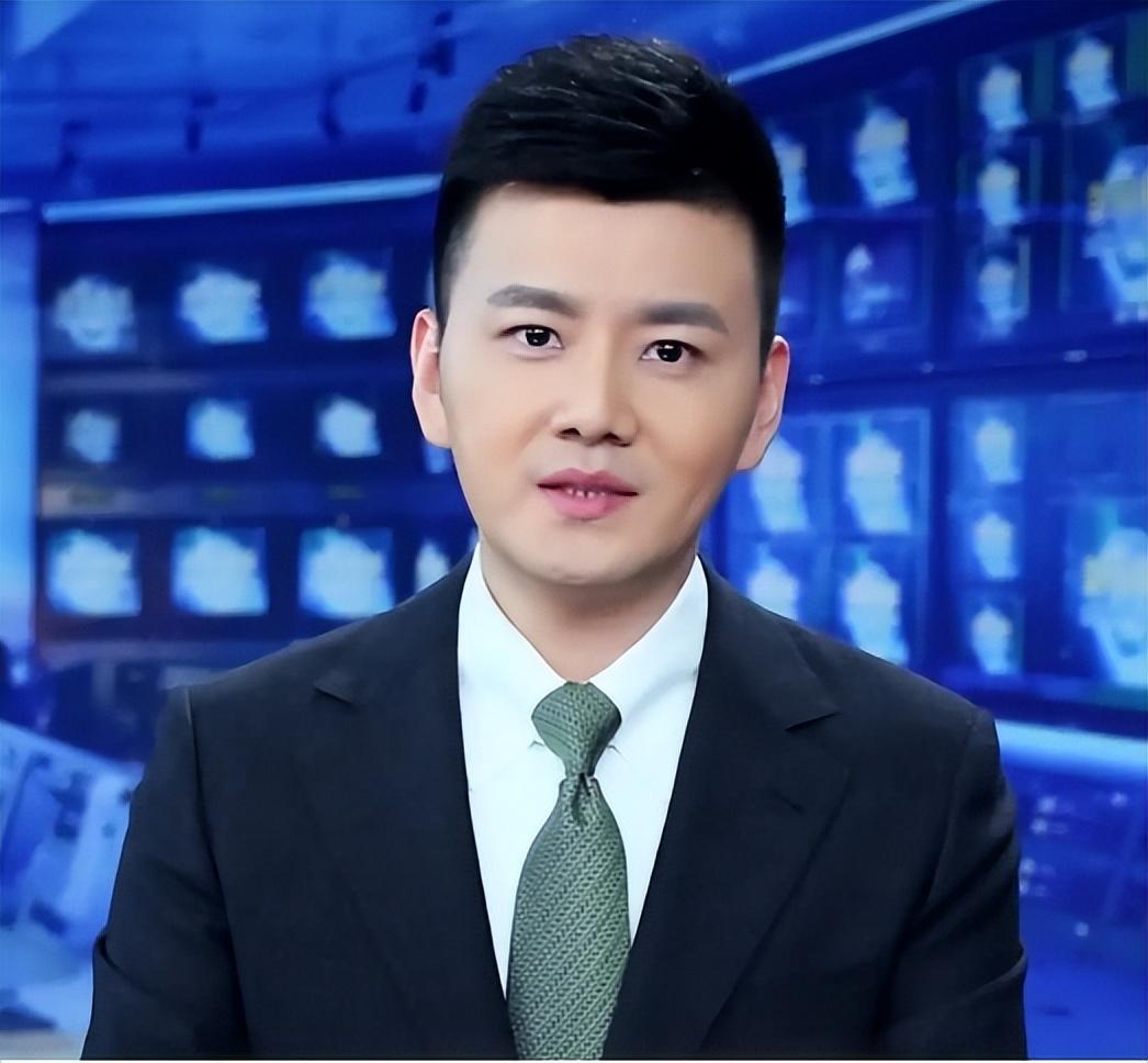央视主播严於信:娶圈外娇妻收获幸福,就是父母催生让我"头痛"
