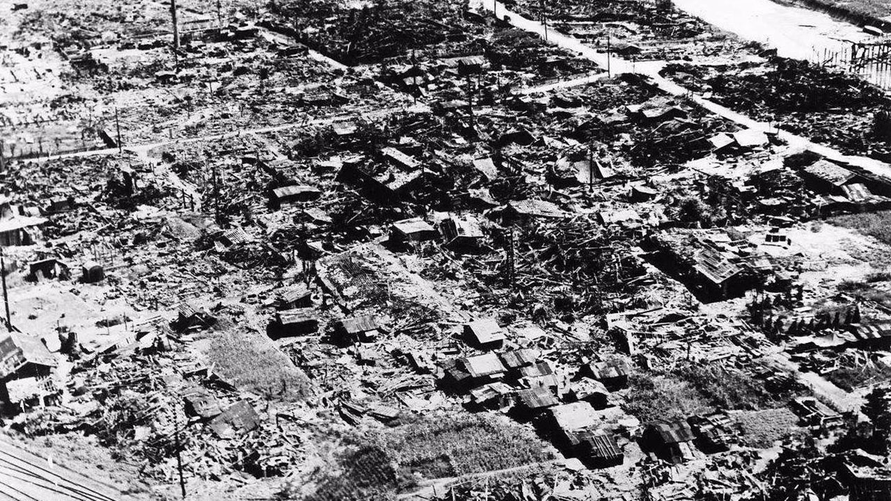 "李梅烧烤"比原子弹还可怕,近50万人死亡,800万人无家可归
