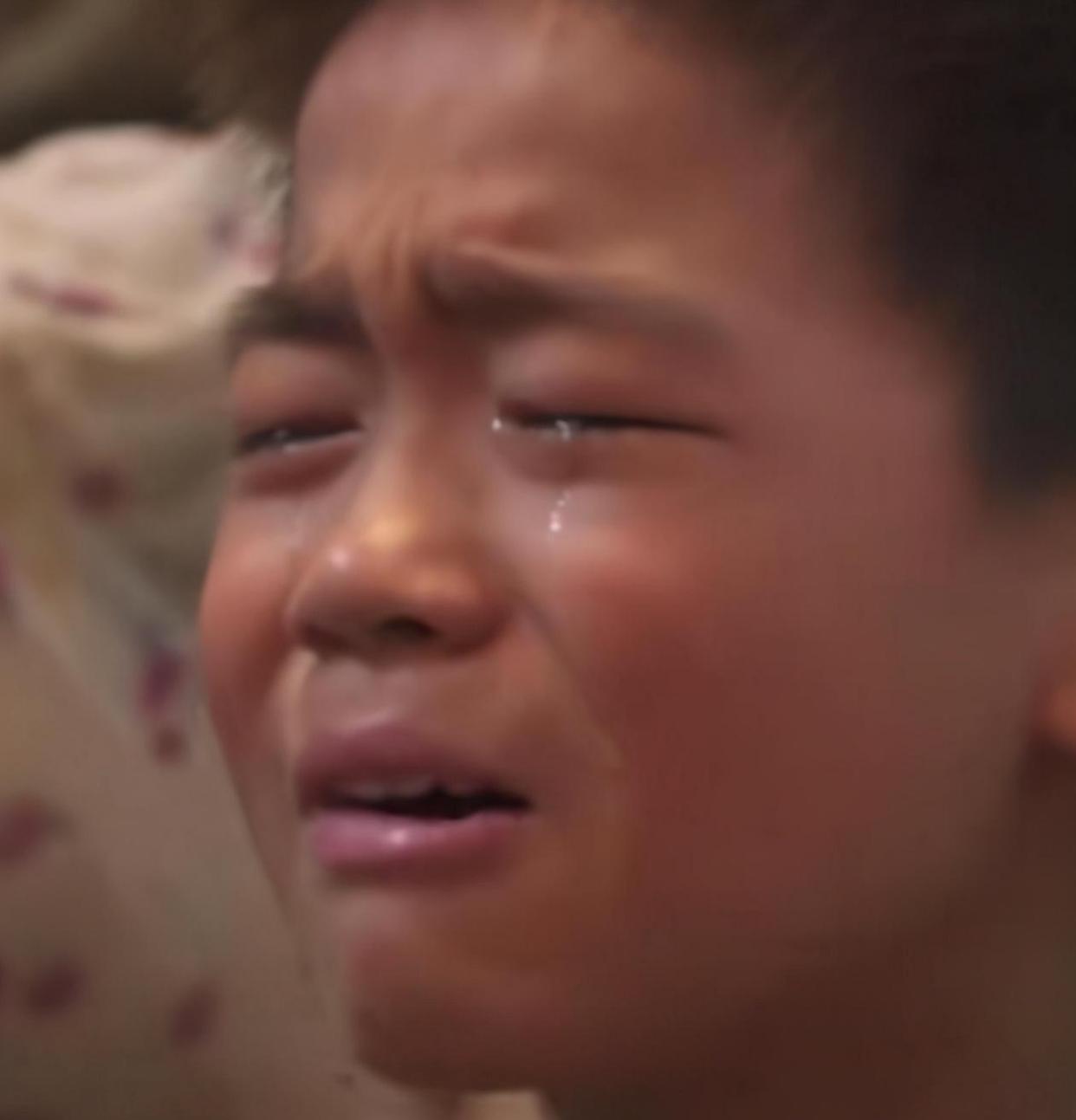 10岁韩昊霖再演哭戏,陶虹徐峥当场指点,网友:未来影帝已预定