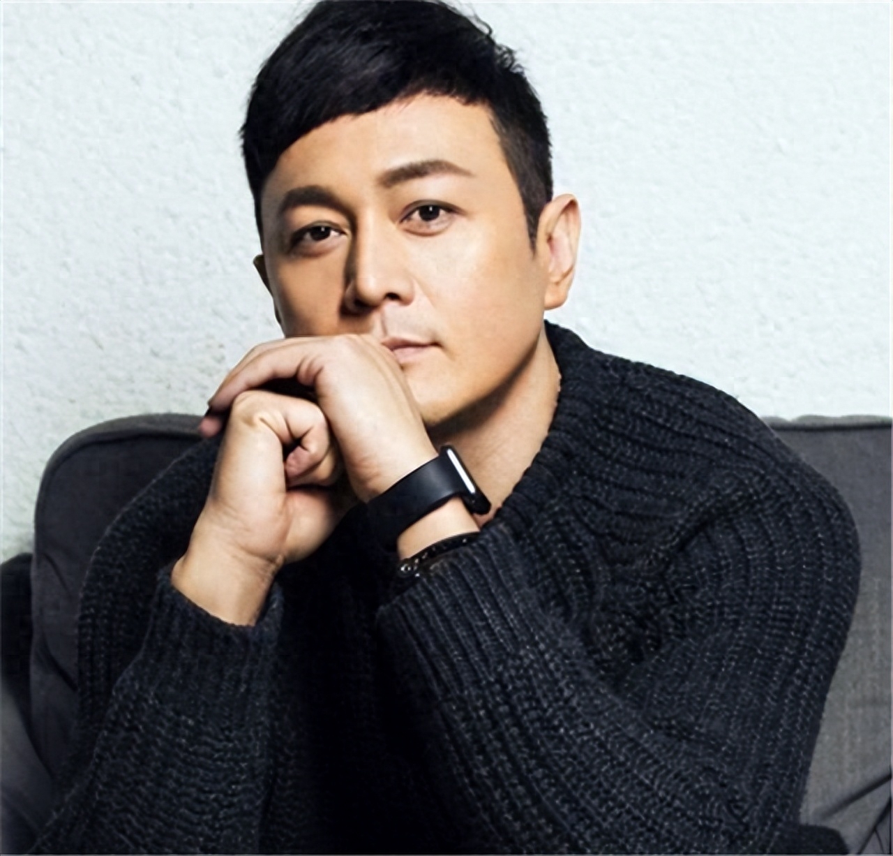 原本身价亿万的赵擎就这样在林欣缇的算计下轻易把所有家当输得精光