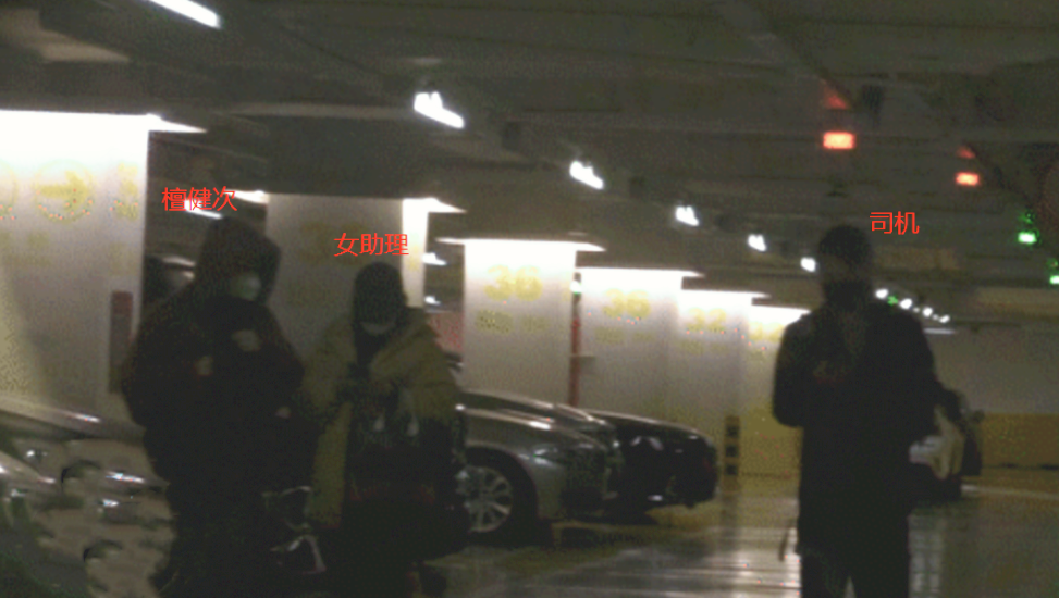 檀健次被拍与女助理逛街,与女助理亲密互动,血拼后两人同回家