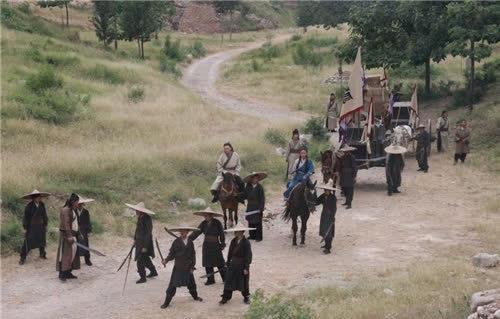 山上物资匮乏,古代土匪在上面到底是如何生存的呢?