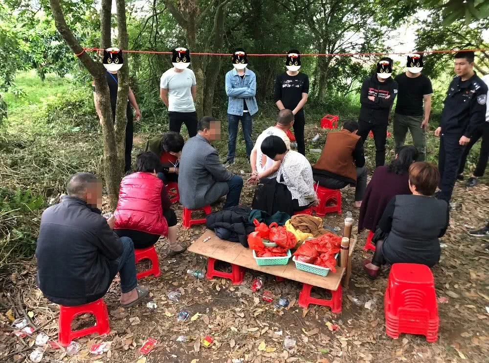 农村朋友,春节期间这三种"小生意"被严令禁止,再挣钱也别干了