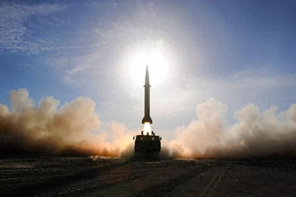 纪实:东风5b导弹究竟有多厉害,才会让美国无法招架?