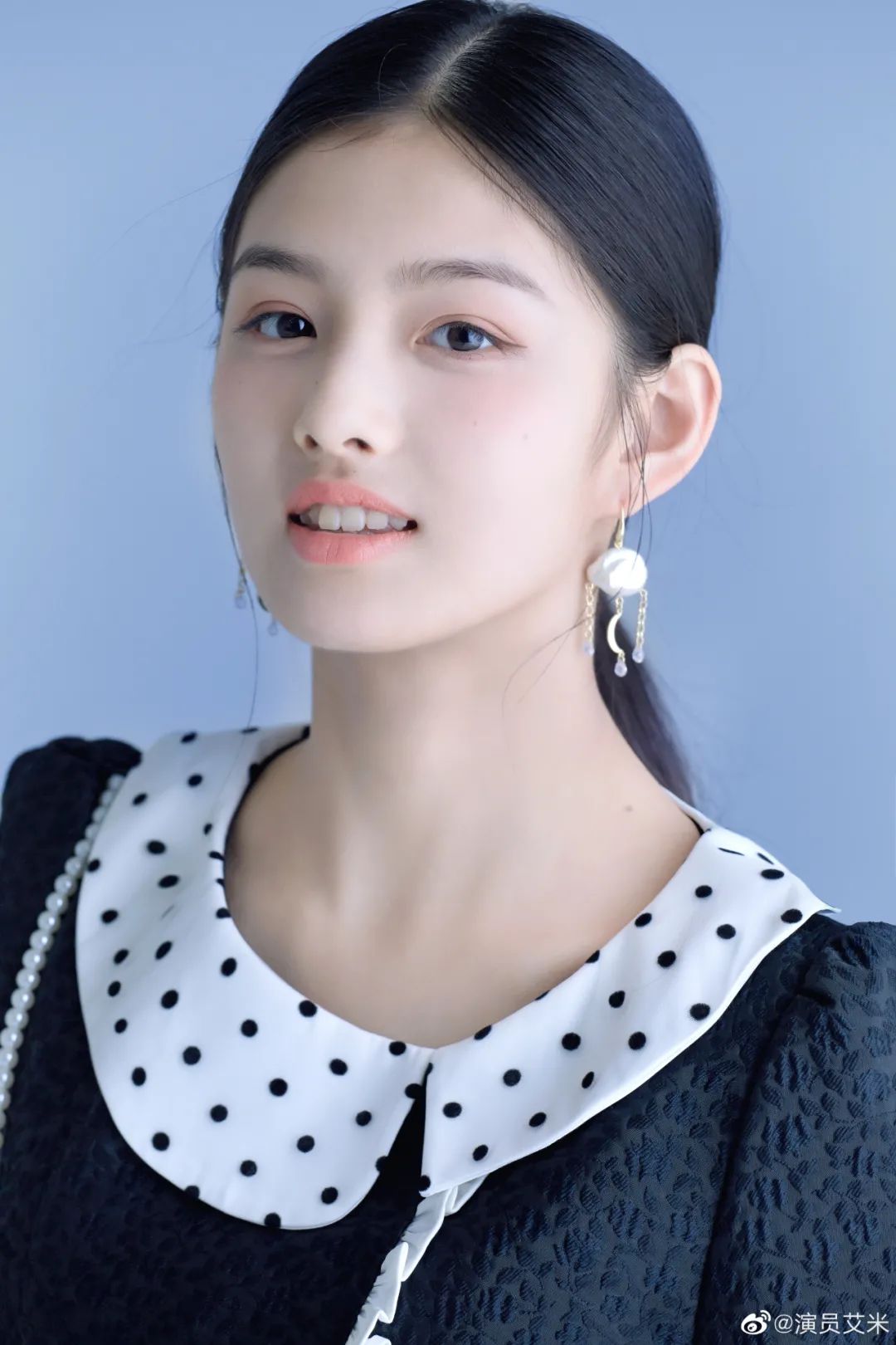 《长津湖》里一个镜头上热搜,14岁的艾米到底什么来头?