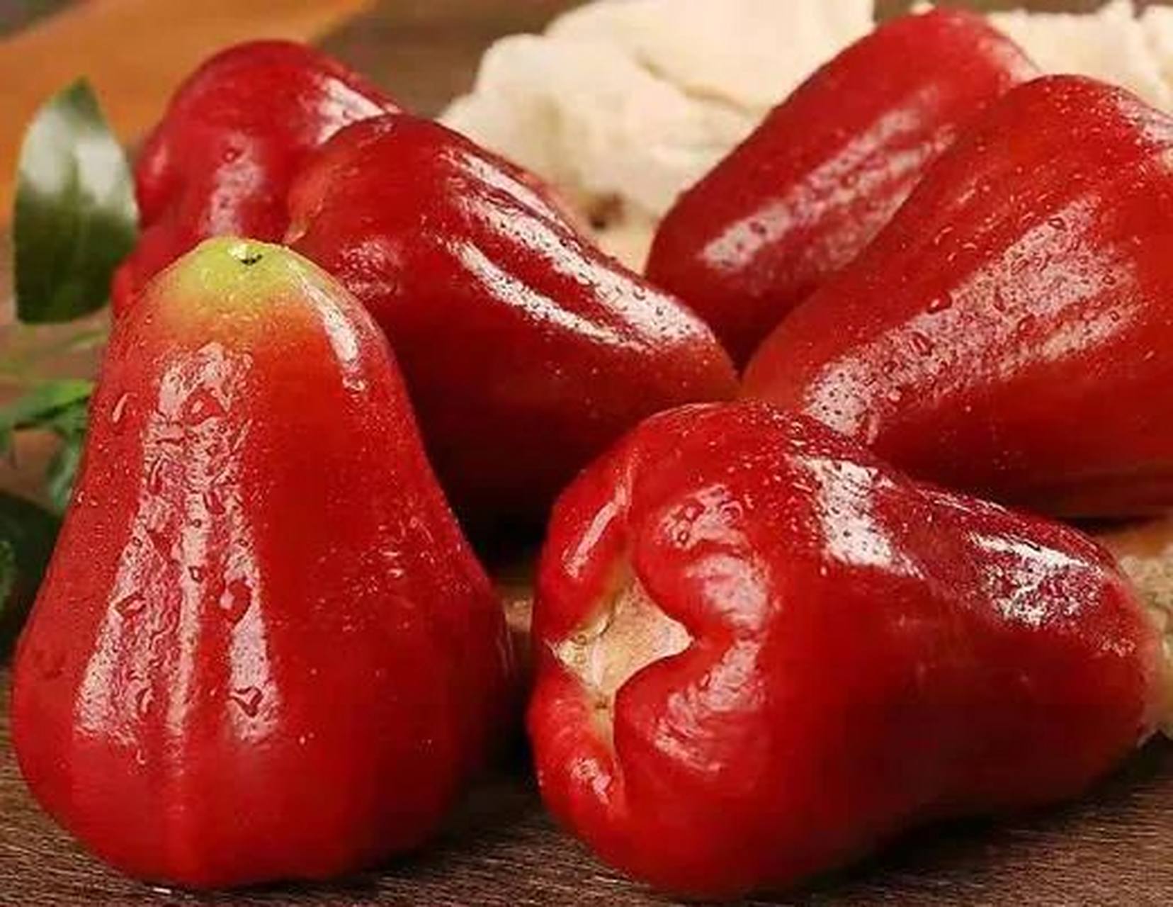 莲雾果的5大营养价值和功效及作用,莲雾果的正确吃法!