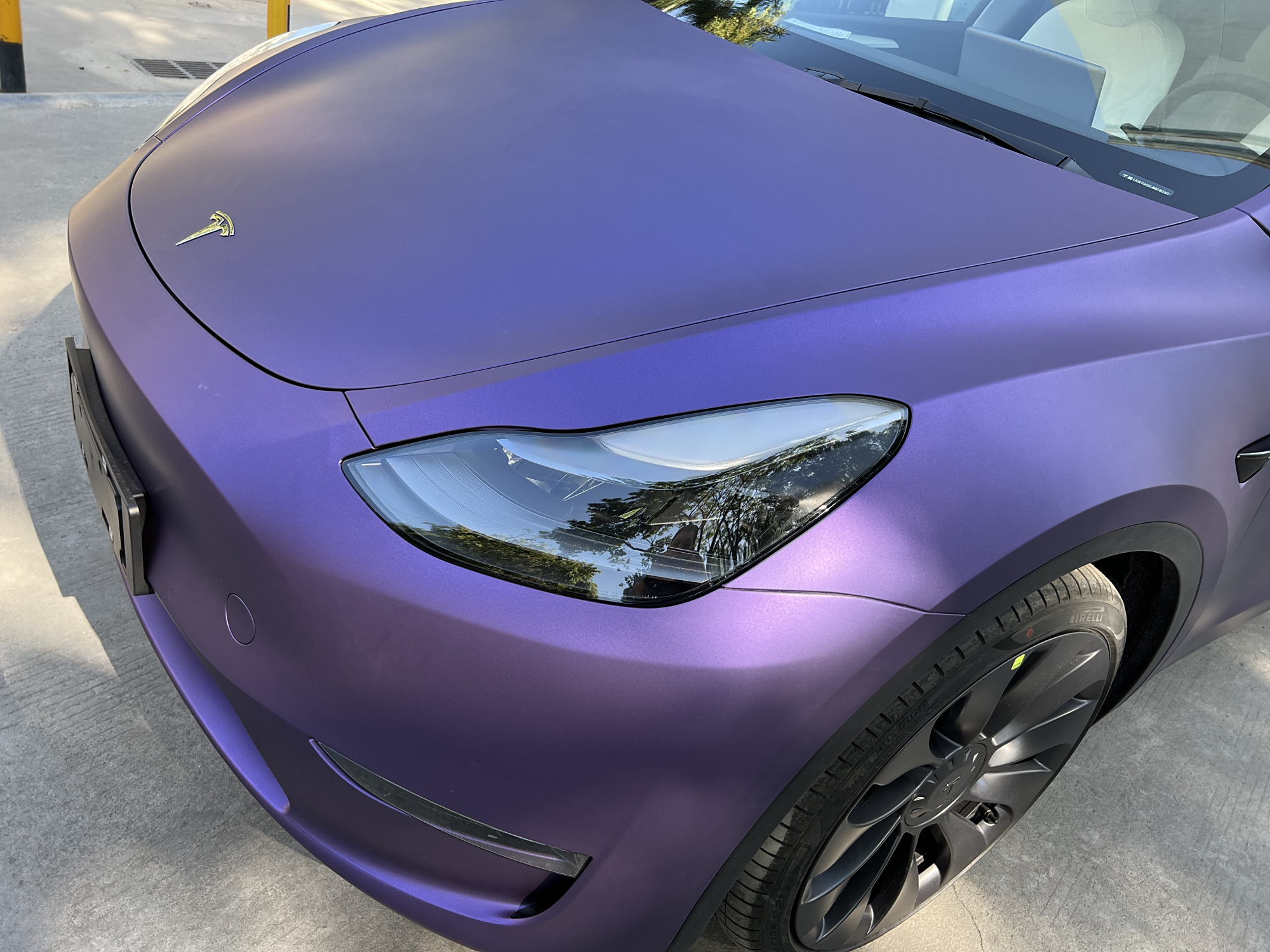 深圳特斯拉modely哑面紫改色贴膜