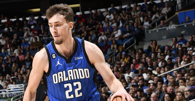 魔术小瓦格纳30分6篮板9助攻 奇兵安东尼22分 魔术擒鹈鹕