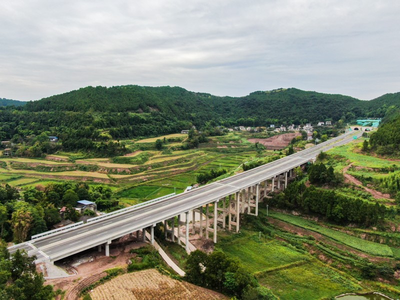 德遂高速公路建成通车