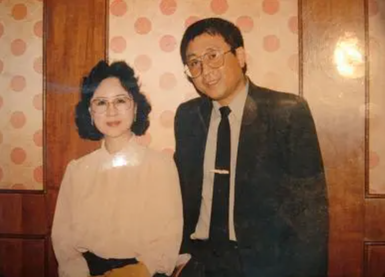 2018年,88岁林婉珍出书指责琼瑶插足婚姻,琼瑶用和尚语录回应