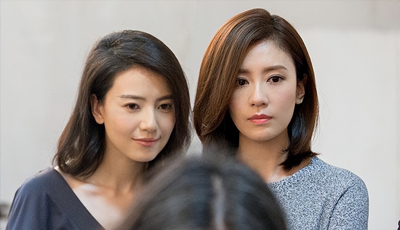 梦回《倚天屠龙记》!48岁贾静雯43岁高圆圆晒合影,美得像双胞胎