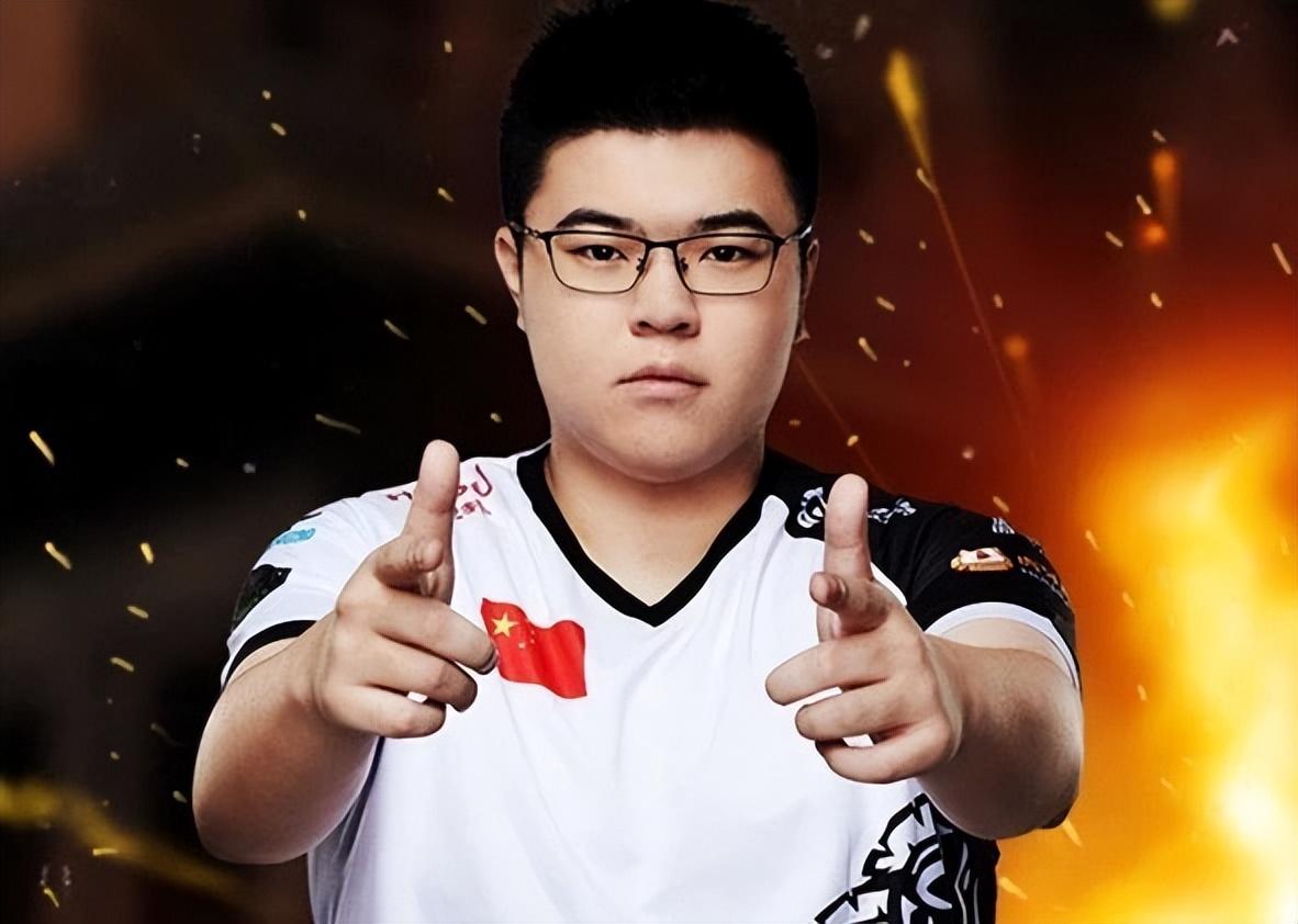 又一代传奇落幕!4am韦神正式官宣退役:下一个十年值得期待