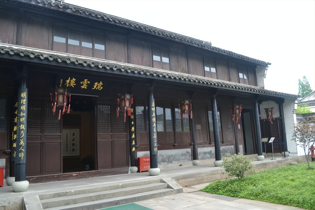 浙江有座瑞云楼,占地近5000平方米,每天都有人去参观,肃然起敬