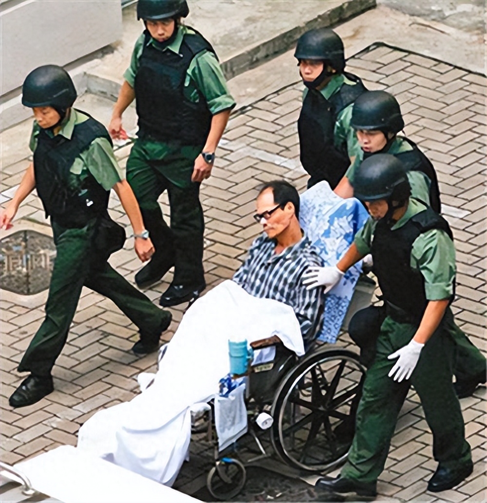 叶继欢:第一位在香港使用ak