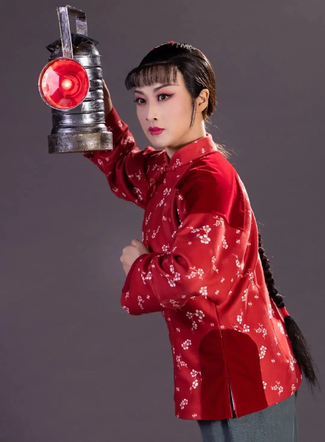 昆剧《自有后来人》:举红灯,再出征,革命自有后来人!