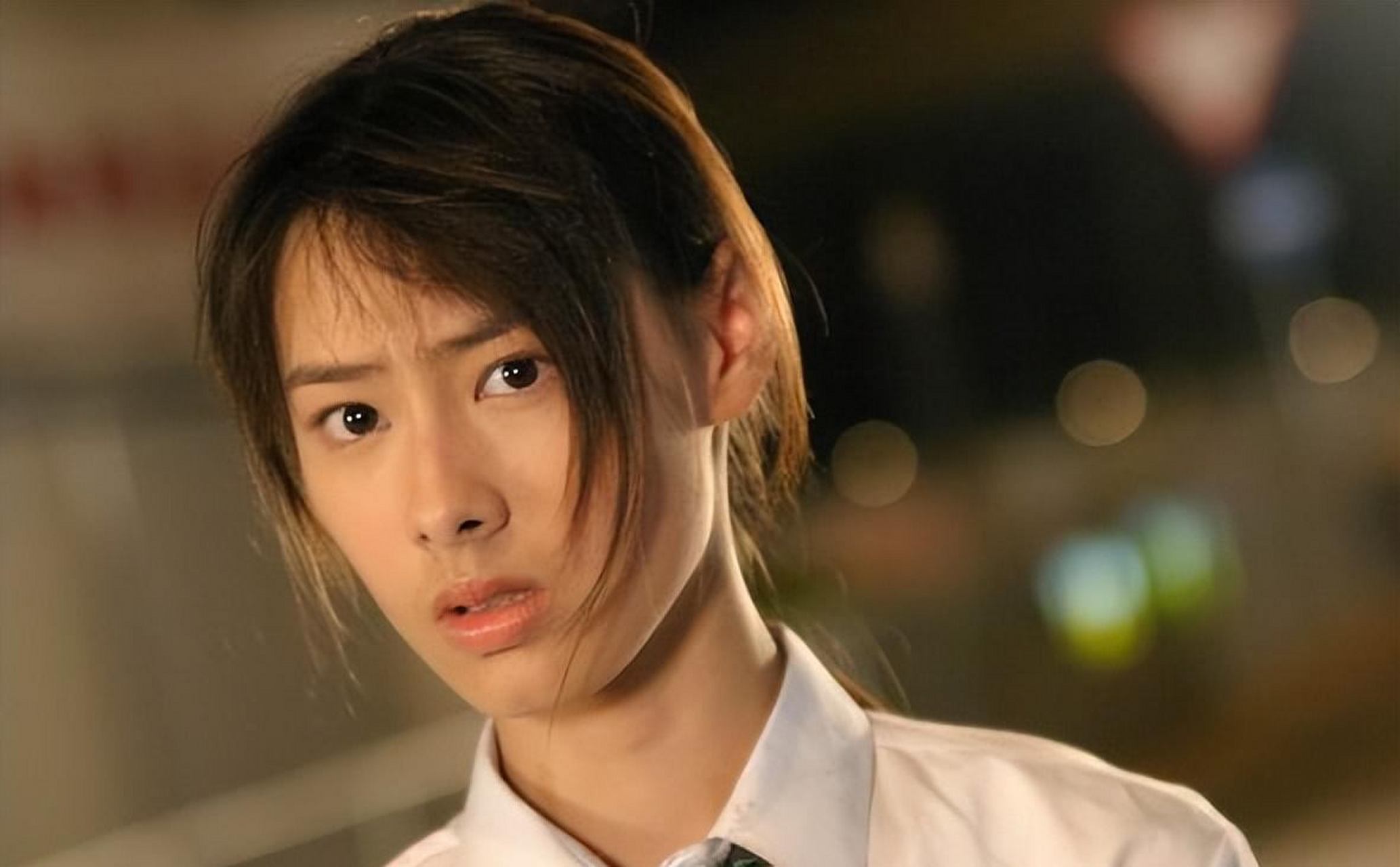 梁洛施复出拍电影《爆裂点》,与李泽楷疑似复合,传闻已育有四胎.