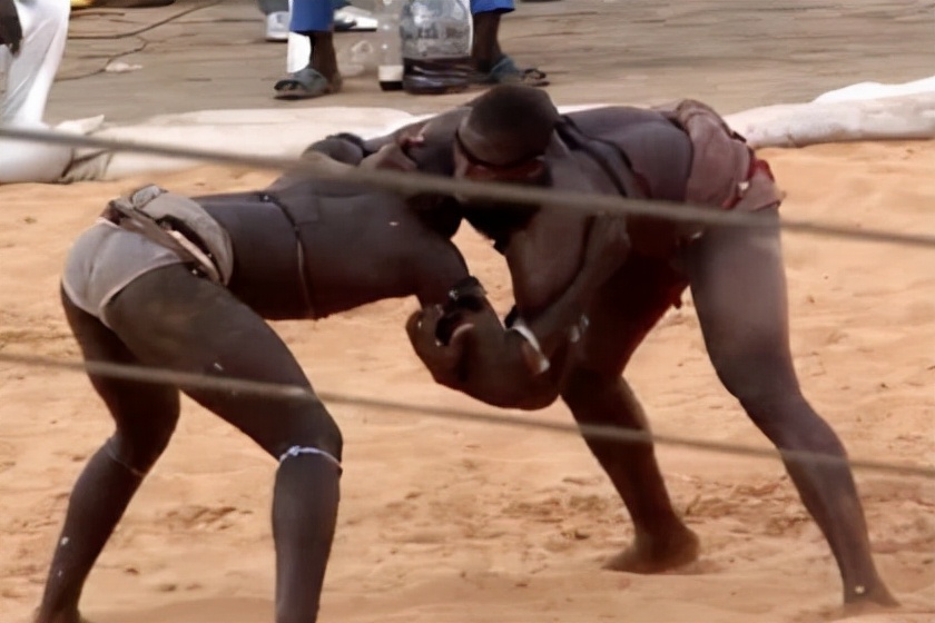 ufc268尼日利亚噩梦,次中量级励志冠军乌斯曼,能卫冕吗?