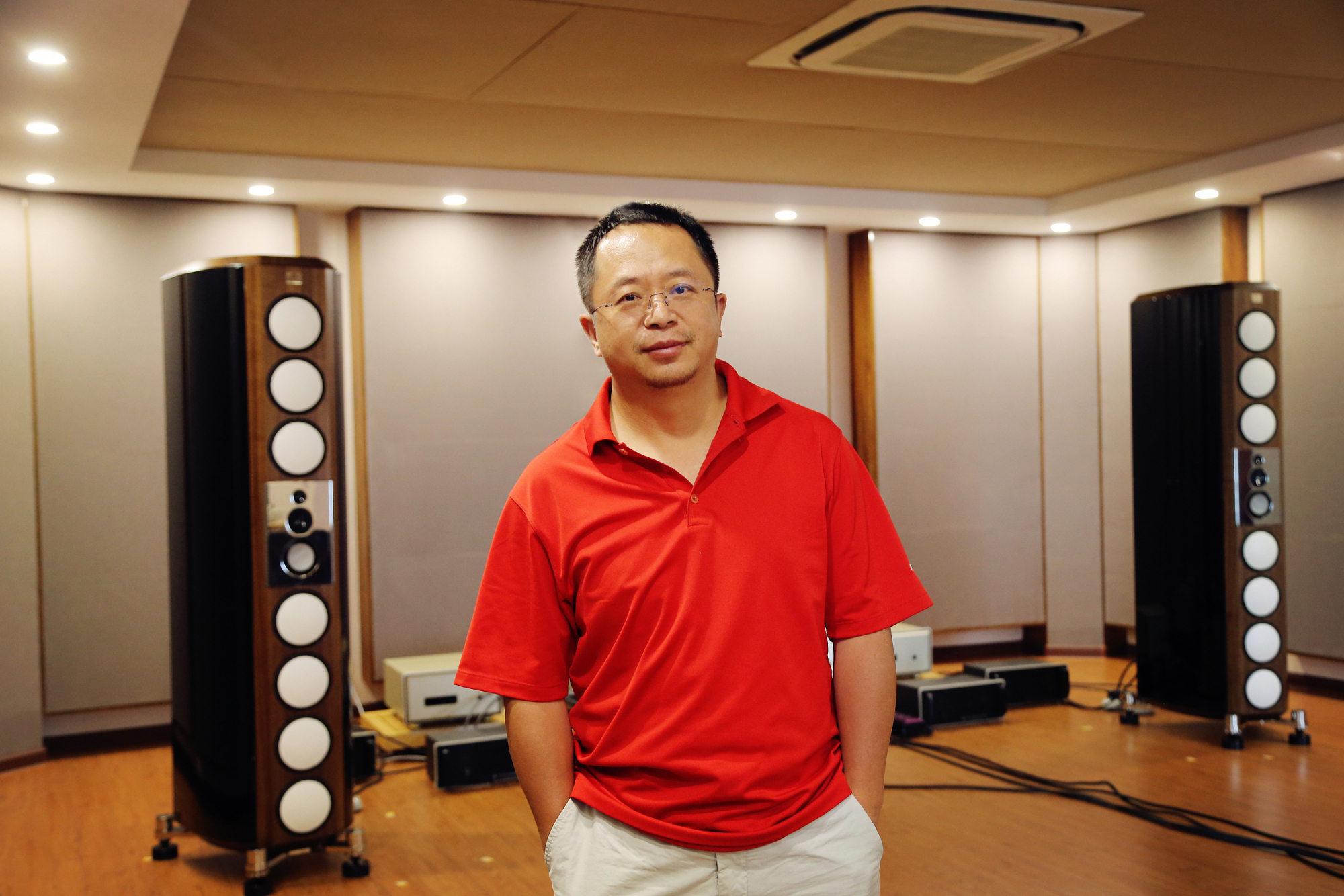 在这一天,360集团创始人周鸿祎在社交平台发布动态为程序员点赞.