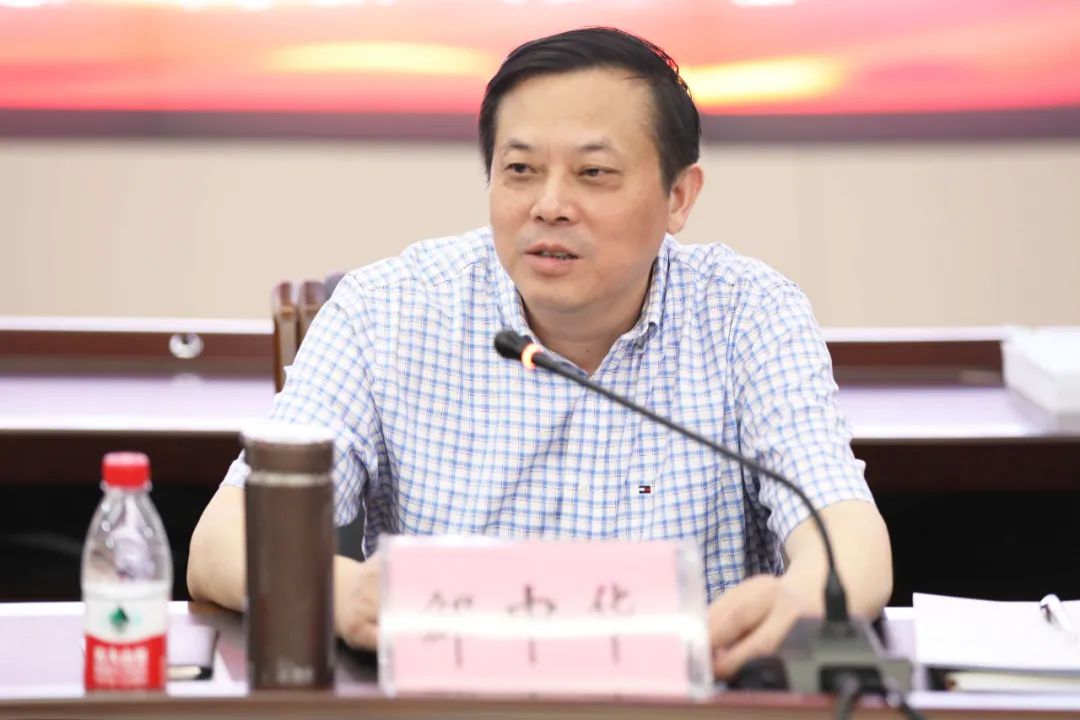 省高院党组成员,执行局局长邹中华一行深入鹰潭调研督导