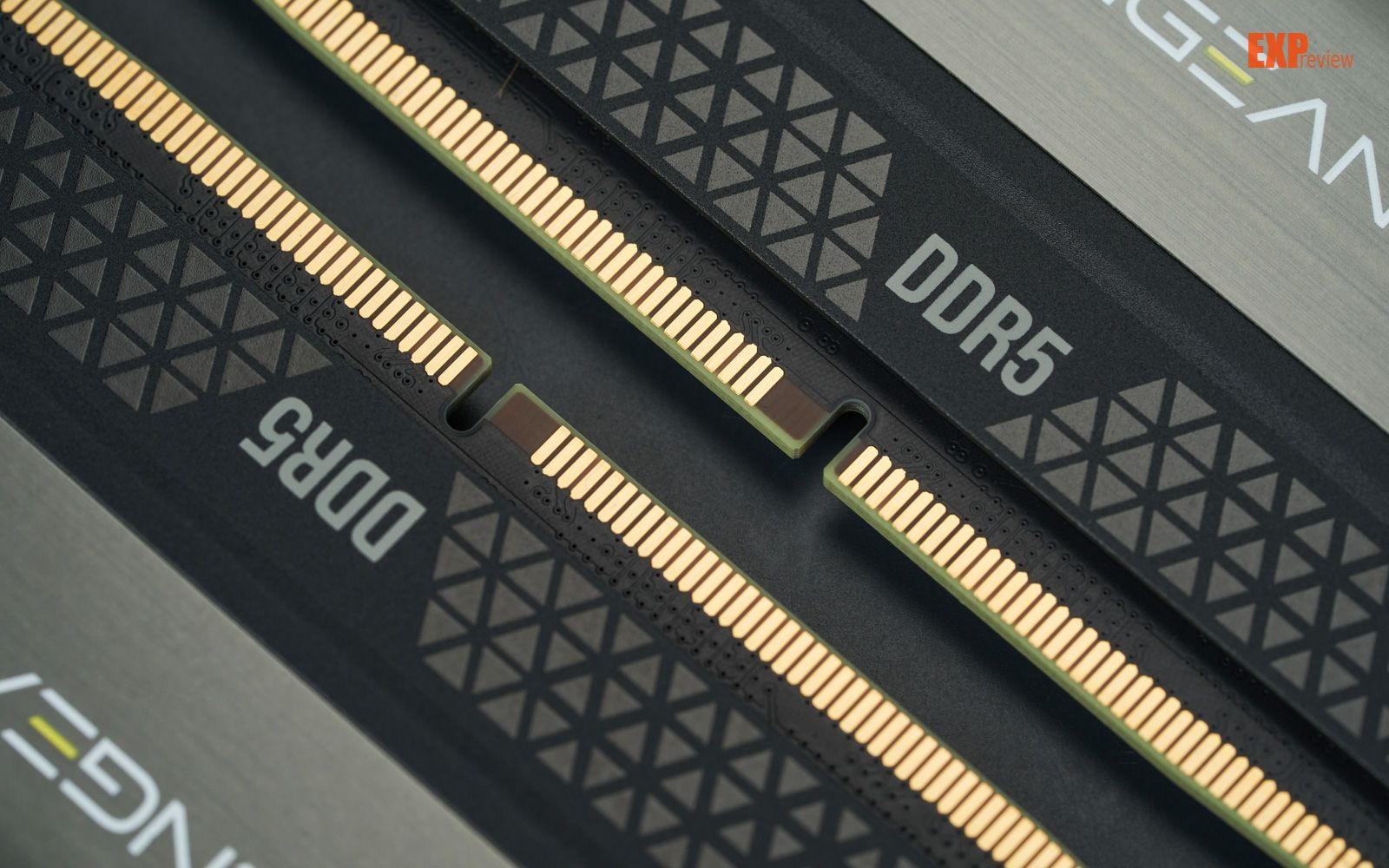 美商海盗船复仇者rgb ddr5 6000mhz内存评测:有性能有颜值