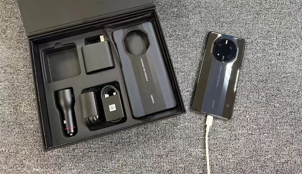 华为保时捷手机最新款2023款,mate60rs即将到来,你做好准备了吗