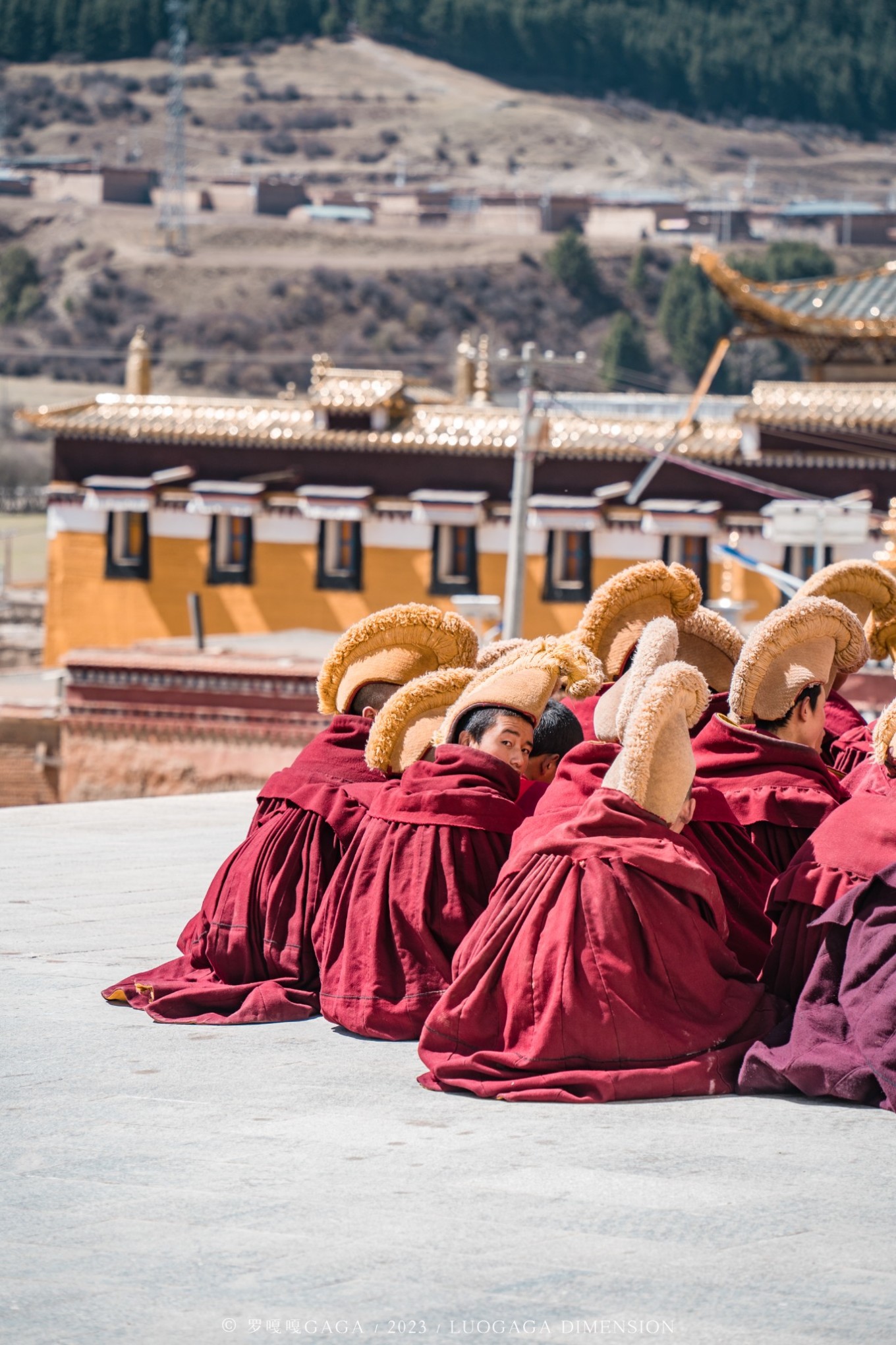 柳东来欢乐颂贡巴寺