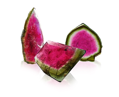 西瓜碧玺是在一颗晶石里面,长有内红,外蓝绿的特征,酷似西瓜模样的