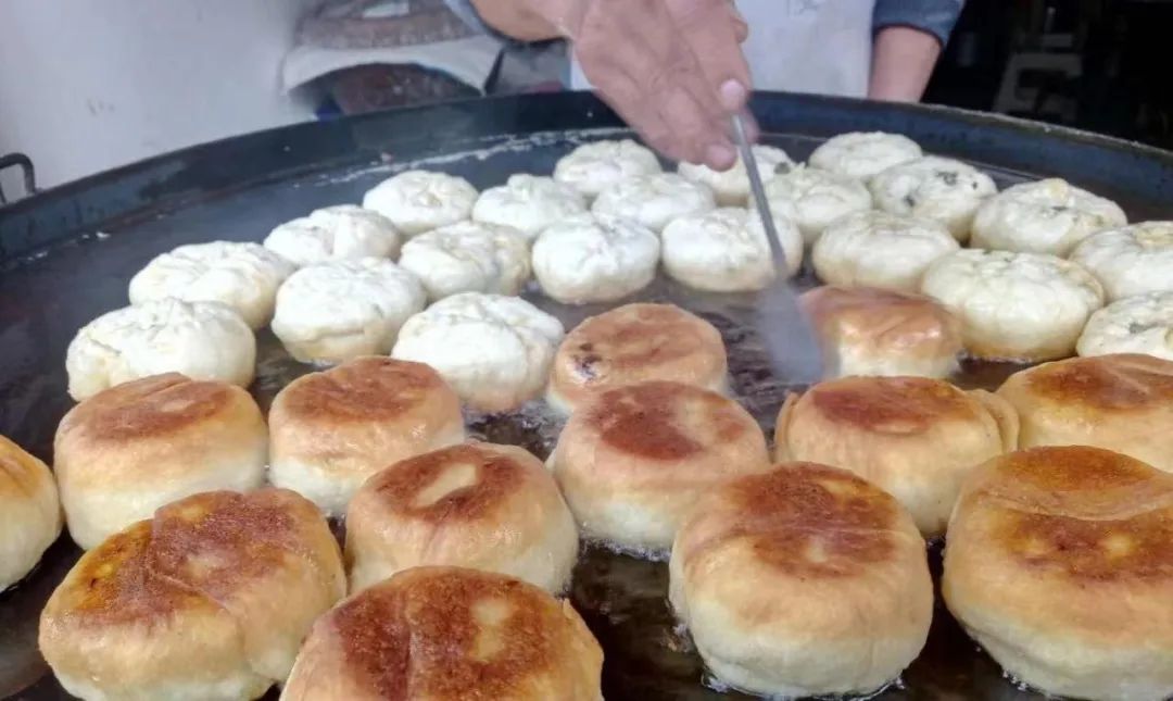 柳岸水乡·岩脚古镇夜间文化和旅游消费集聚区欢迎您!