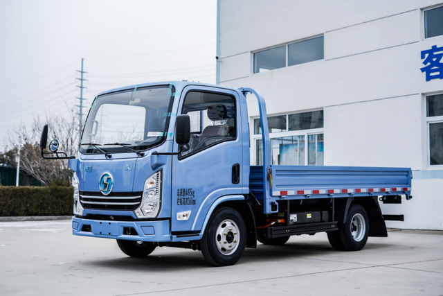 国内首款纯电小卡 潍柴新能源商用车德蓝x1智能进阶