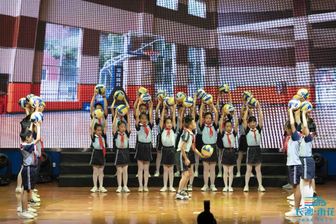 雨花区枫树山莲湖小学图片