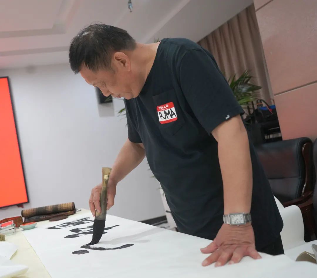 【红心向党】泗洪县警察协会组织开展"百年颂歌"书法名家进警营活动