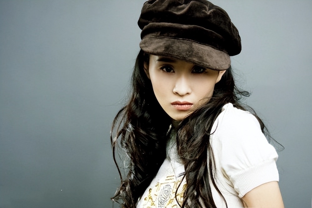 举报张艺谋超生,何珺,张艺谋有何"恩怨"?