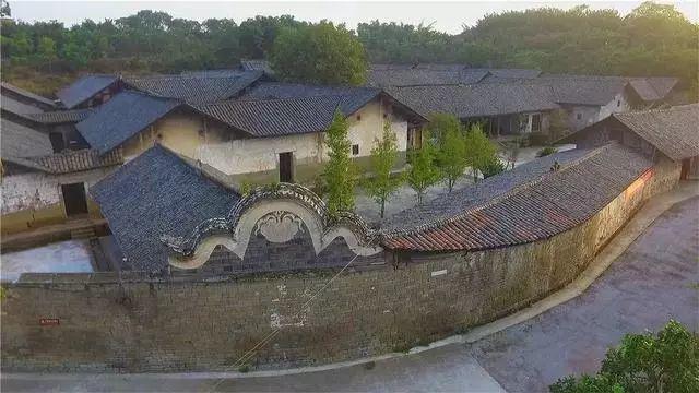 乐山有处"巨富豪宅",主人家中曾出10个翰林,距成都2小时车程