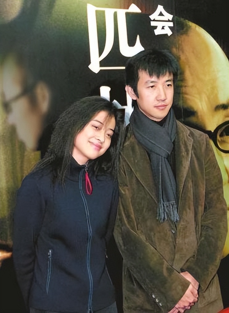 梅婷和鄢颇:离婚15年,一个儿女双全,一个娶小15岁娇妻