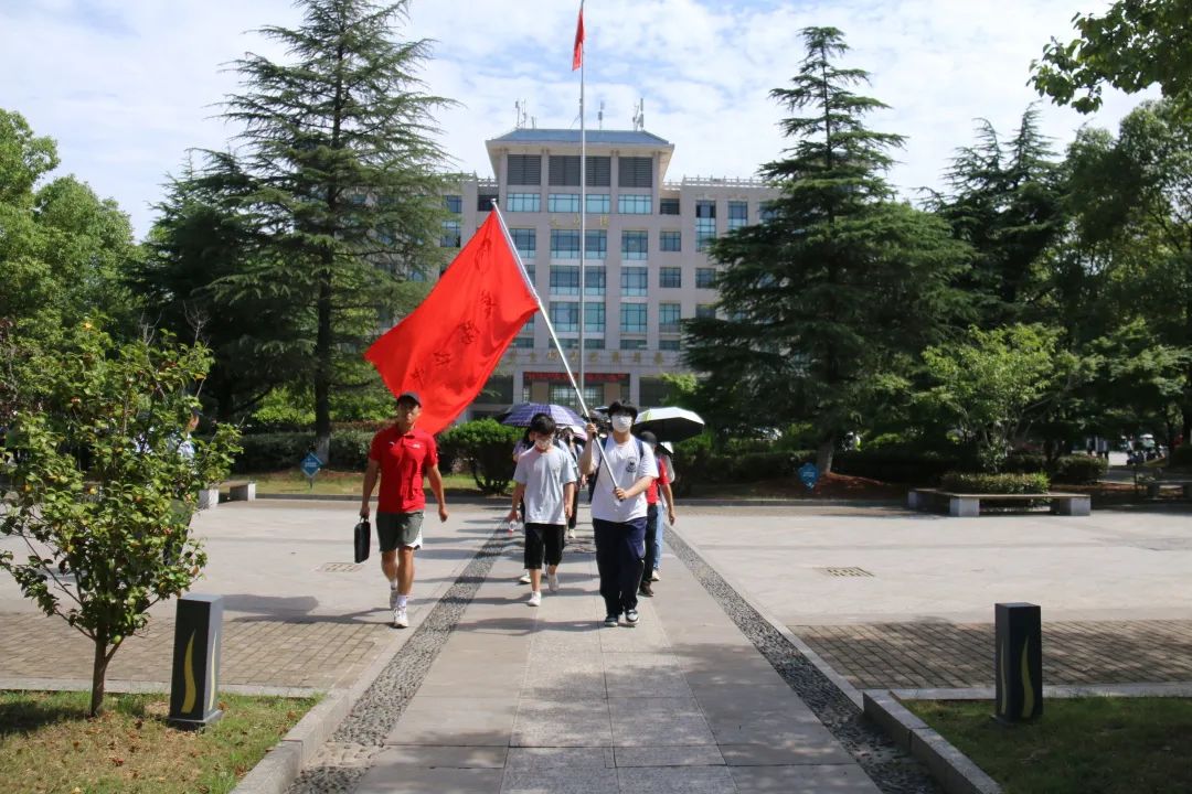 襄阳五中状元桥图片