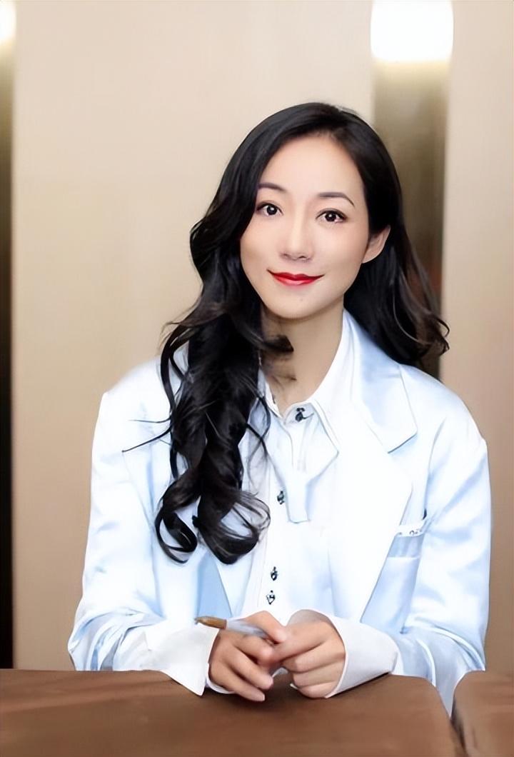 表面是艺人实际上家世显赫的7位女星个个根正苗红没人敢惹