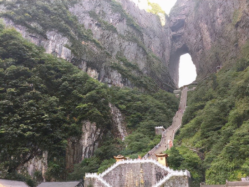 瑞兽频现的天门山神仙洞,真的是通往仙界的大门吗?