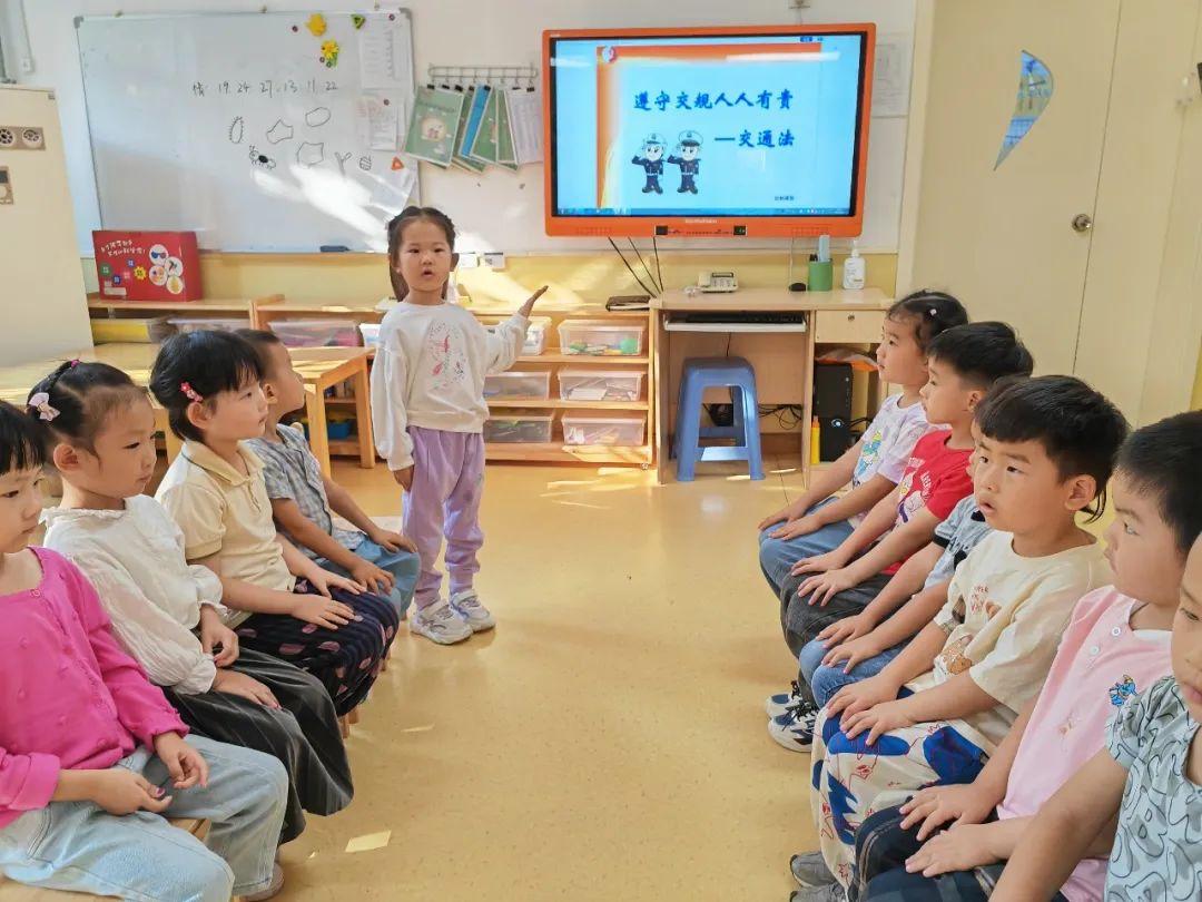 以法护航 共赴一场法治之约—育贤一幼“八五”普法宣传活动纪实(图17) 以法护航 共赴一场法治之约—育贤一幼“八五”普法宣传活动纪实(图17)