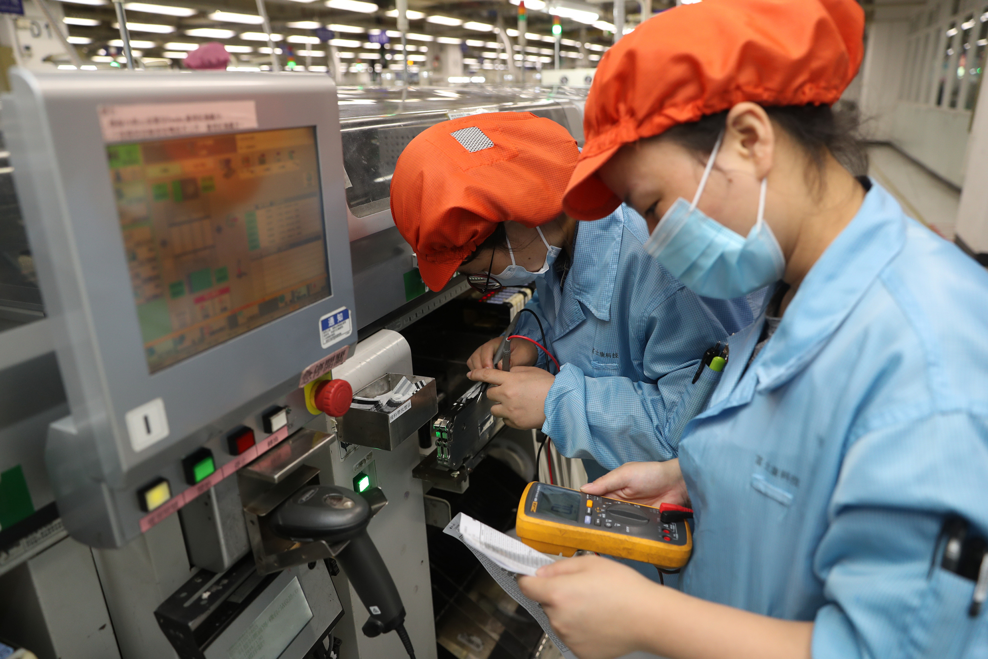 深圳打工妹的一天,见证富士康产线最真实的一面