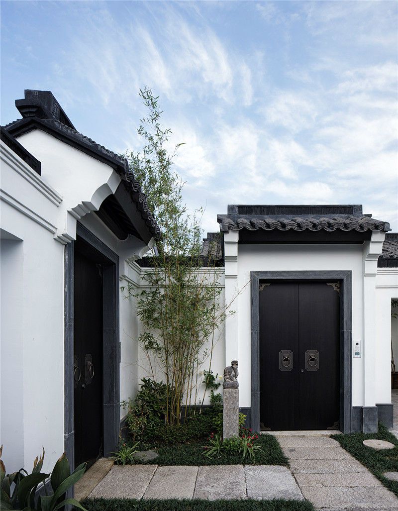 他的210㎡中式别墅:白墙黛瓦,竹林摇曳,像是住进了世外桃源